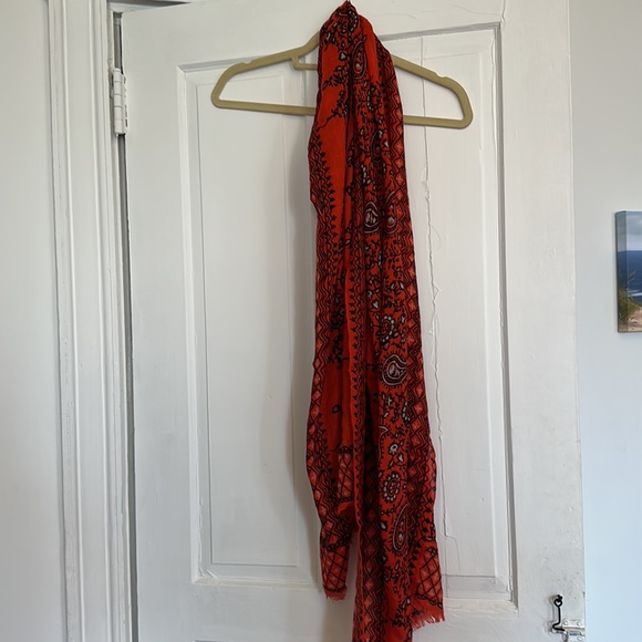 Patterned Scarf - Picture 5 of 7